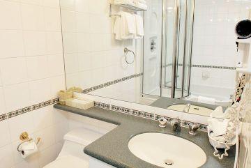 Robson Suites Vancouver Bagian luar foto