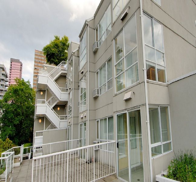 Robson Suites Vancouver Bagian luar foto